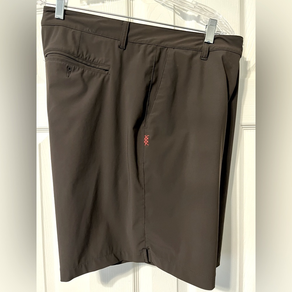 Rhone 8” Resort Short, Dark Brown, Size 40